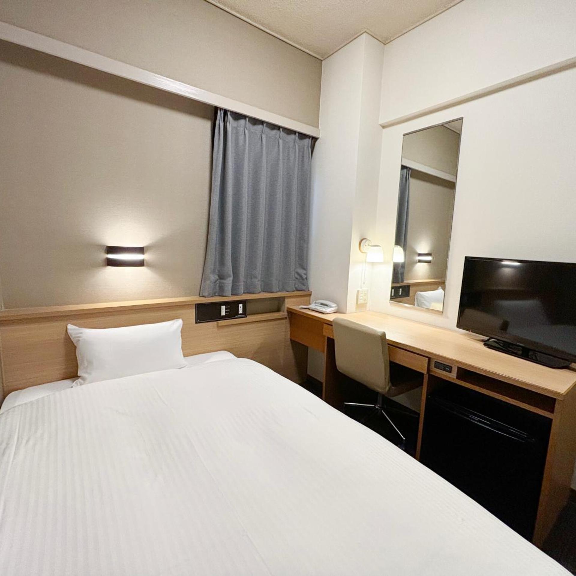 Room, Single
