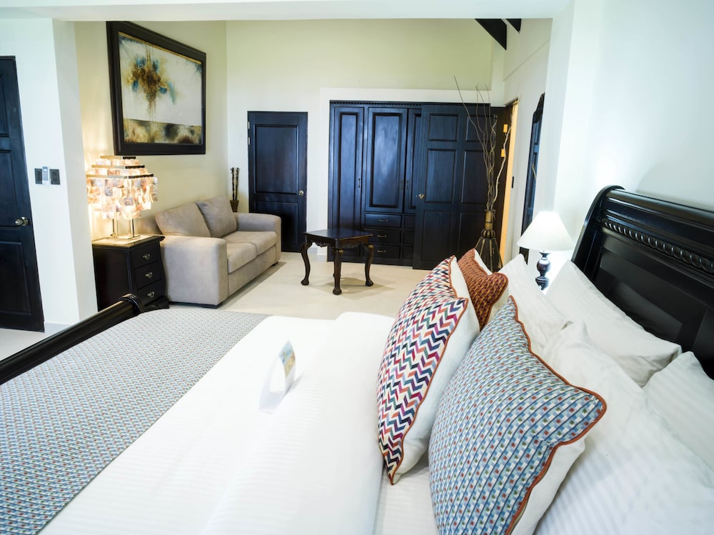 Sunset Del Mar Resort 11/64