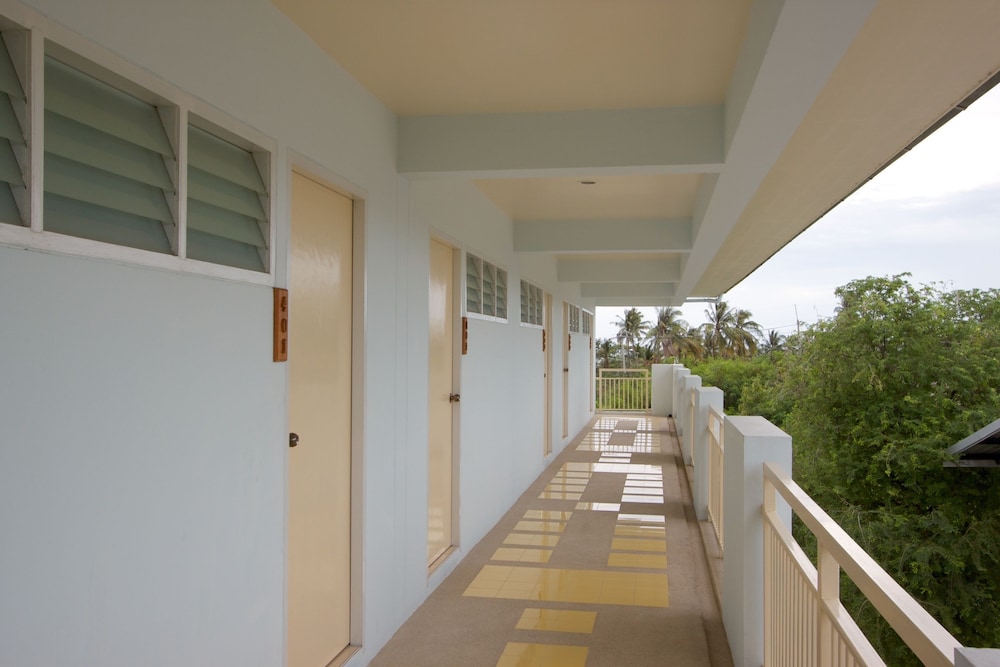 Charn Residence 3/31