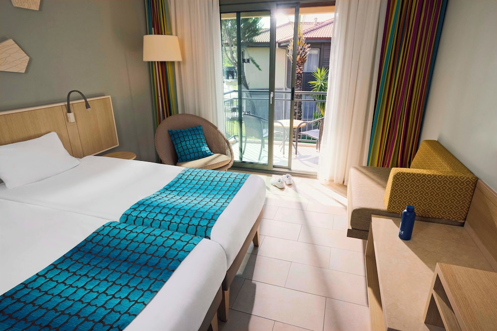 STANDARD, DOUBLE OR TWIN BED