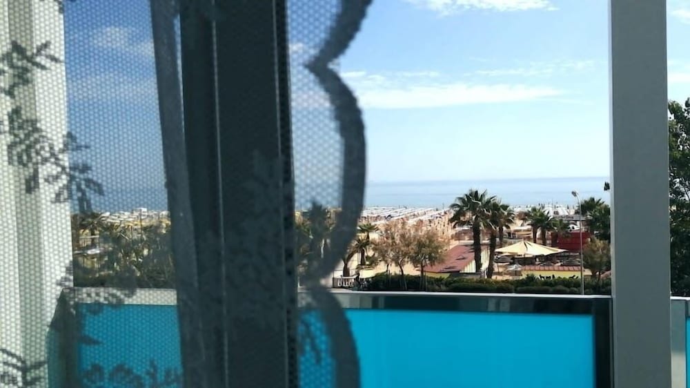 SPIAGGIA MARCONI 45/50