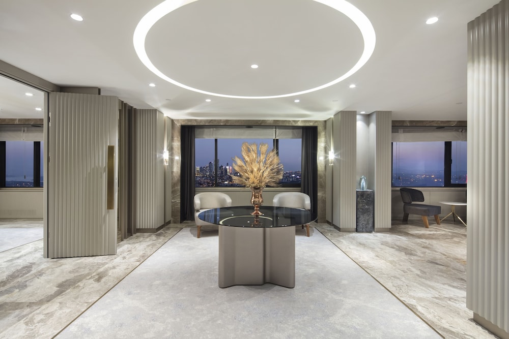 Hilton Istanbul Maslak 71/82