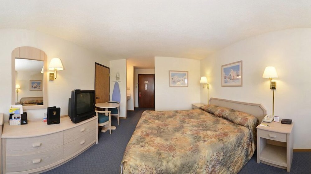 Super 8 by Wyndham Yuma 6/24
