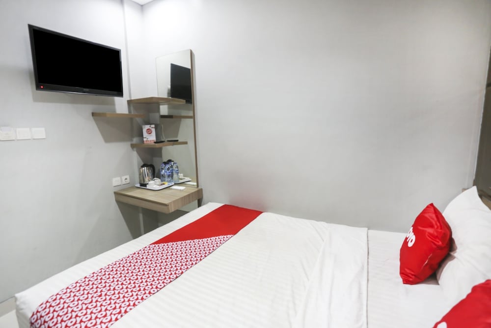 OYO 90056 Wisma Kebon Kacang 9 10/20