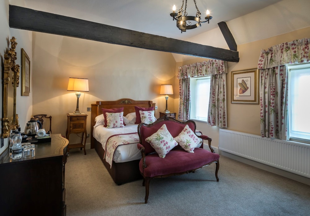 The Talbot Hotel 30/40