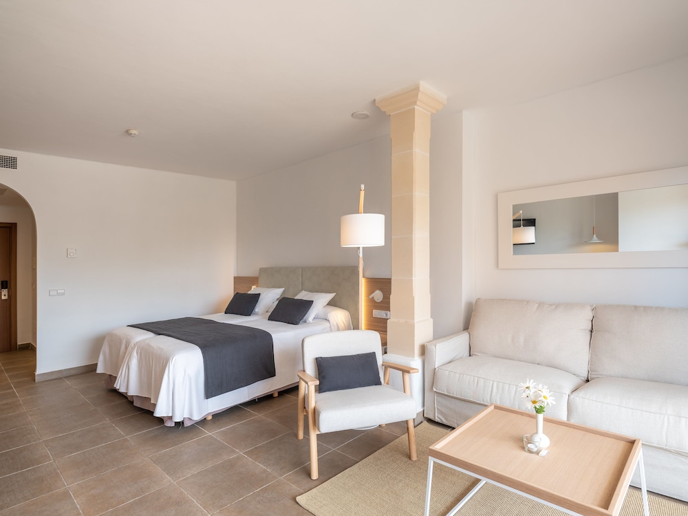 HOTEL VILLA CHIQUITA 26/73