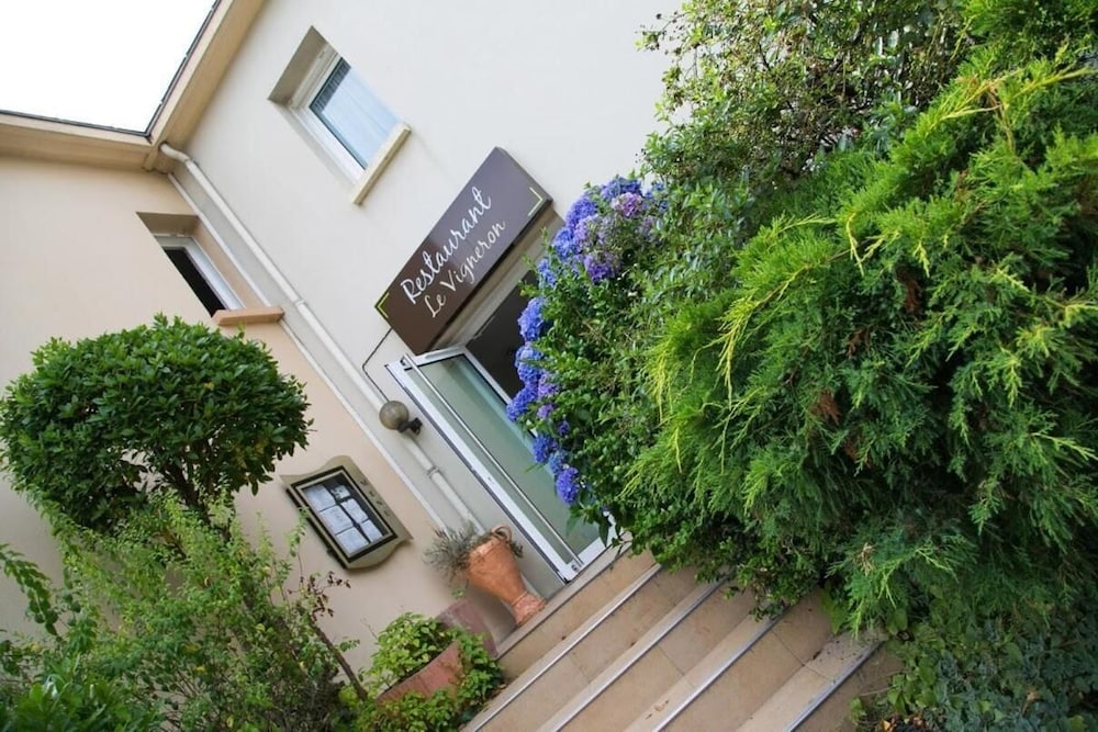 Hotel de La Louee 45/49