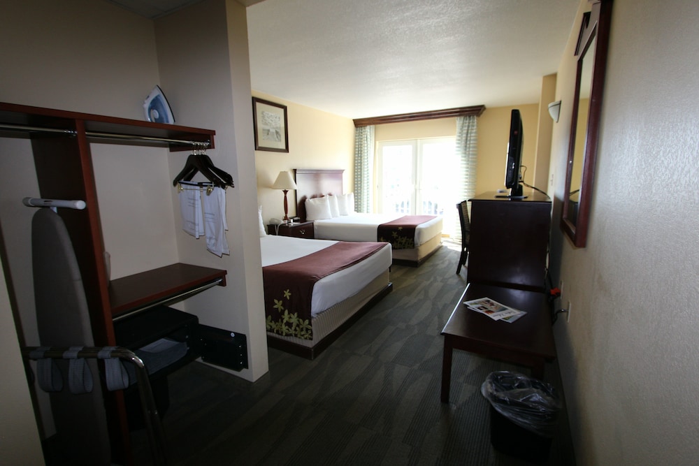 Gold Leaf Hotel of Dewey-Rehoboth Beach 41/47