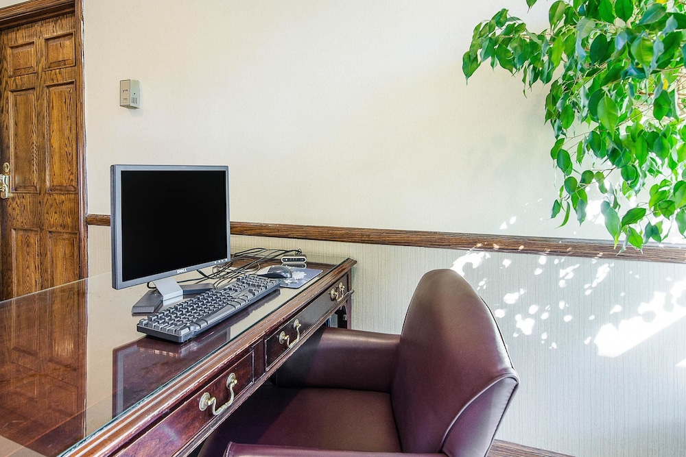 Econo Lodge Inn & Suites Norton - Wise South 39/44