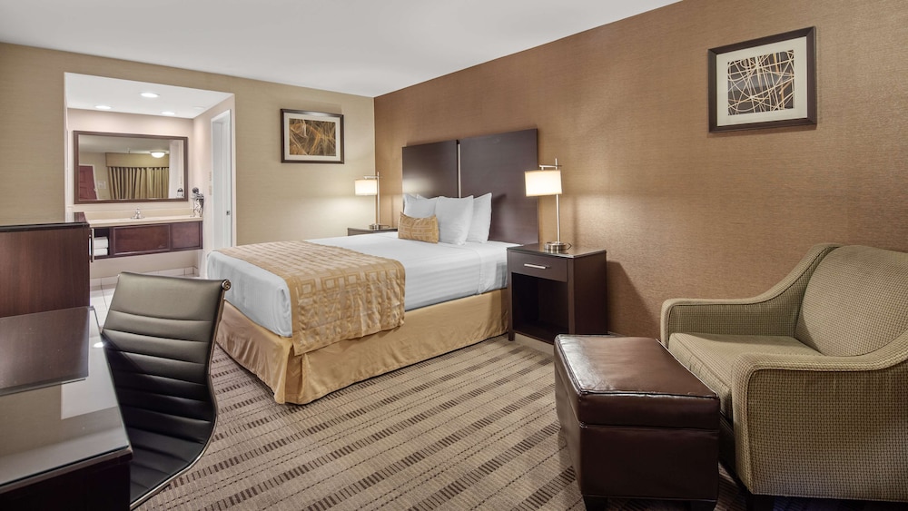 Best Western Pasadena Royale Inn & Suites 20/39