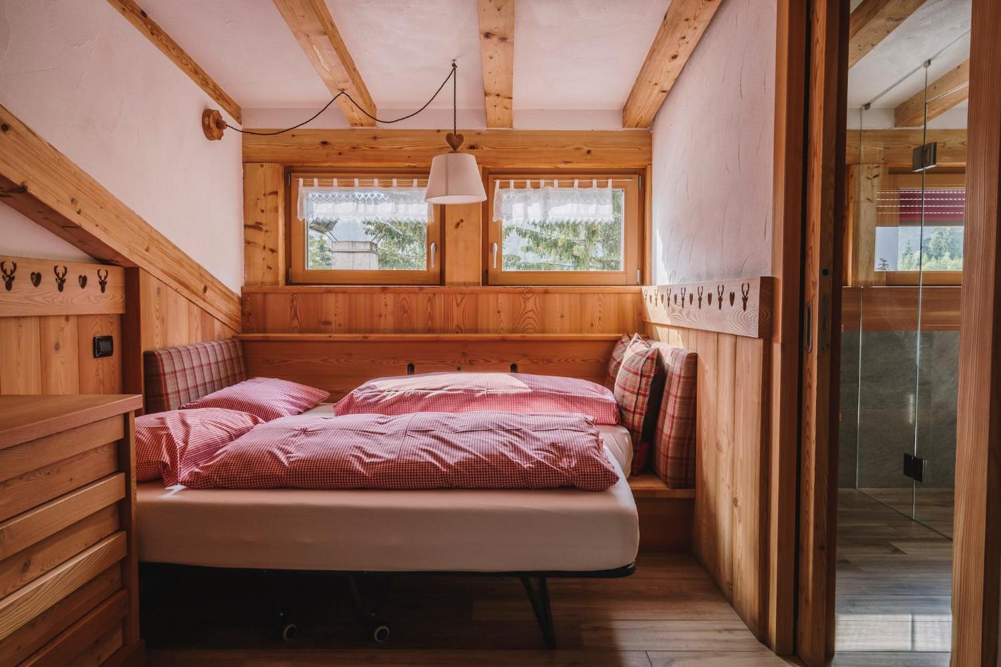 Suite, Balcony