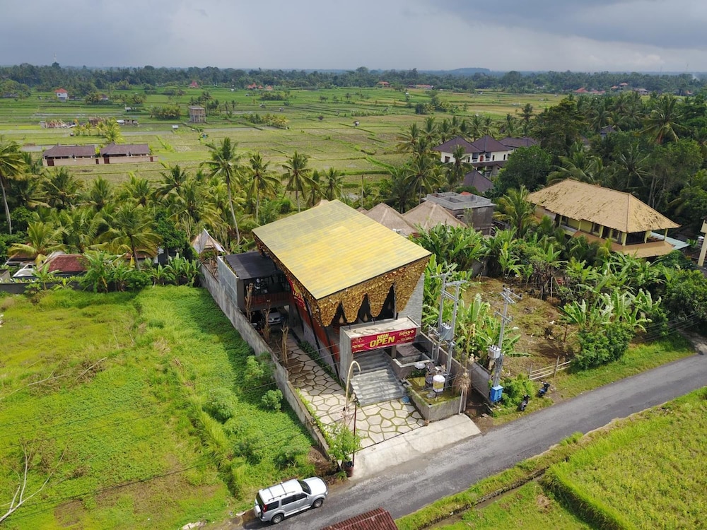 ILA Kitchen and Villa 33/40