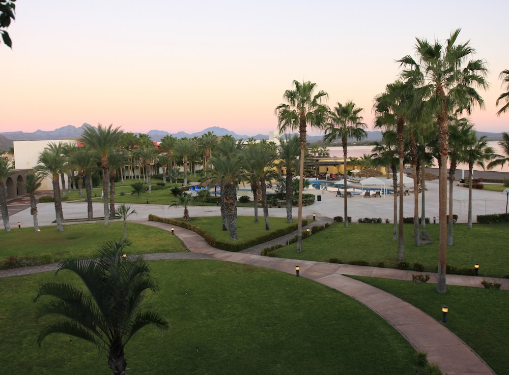 Loreto Bay Golf Resort And Spa At Baja 59/68