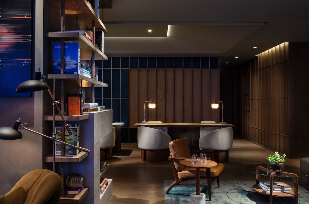 The Hari Hong Kong 37/51
