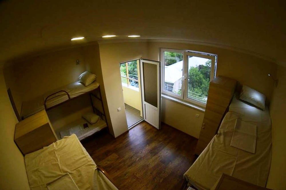 Your Hostel 8/33