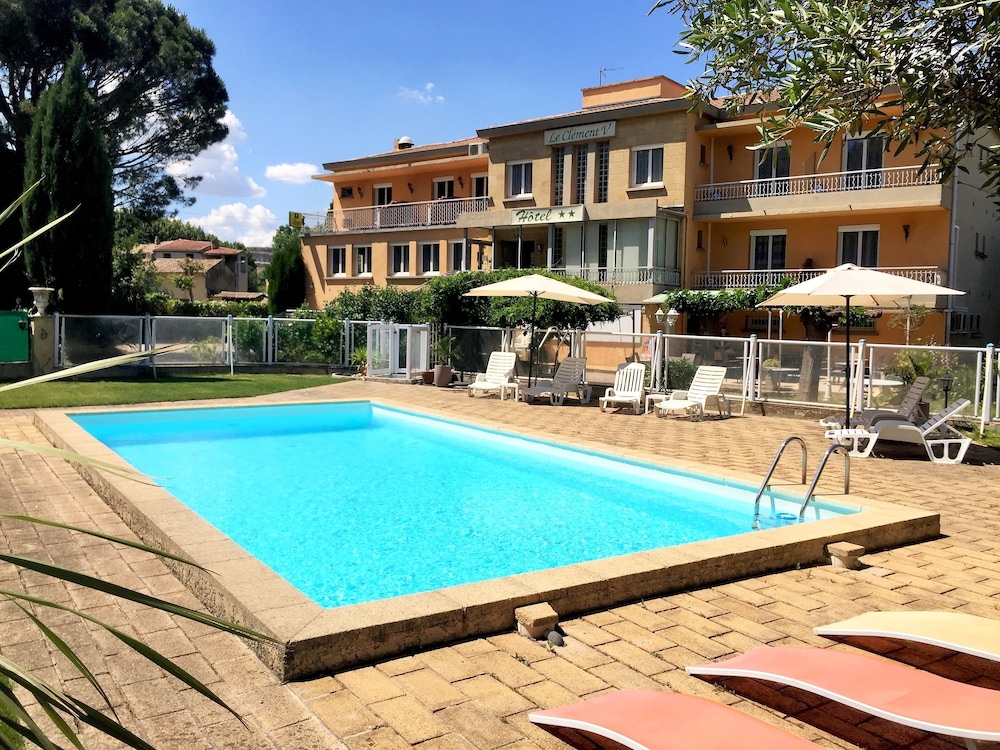HOTEL LE CLEMENT V 1/66