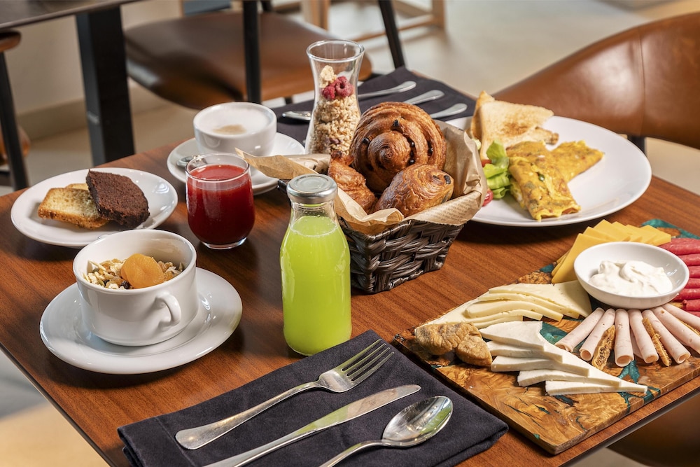 Radisson Hotel Tunis City Center 46/65
