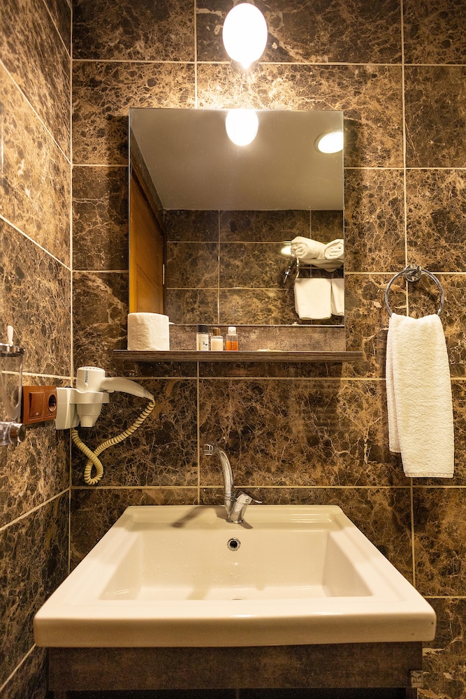 Niva Atakum Otel 48/50