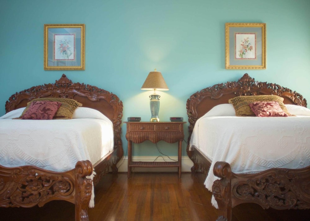 Lookaway Inn 34/64