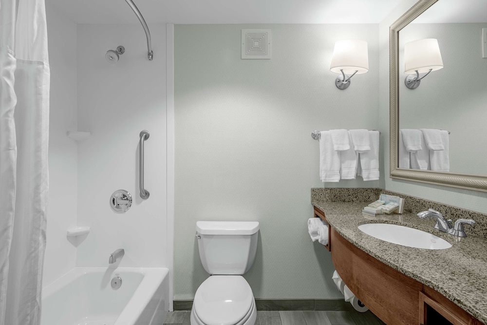 Hilton Garden Inn Wilmington Mayfaire Town Ctr 12/47