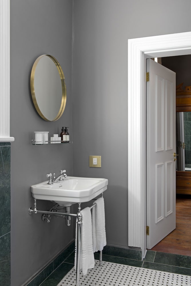 Harpers House 48/50