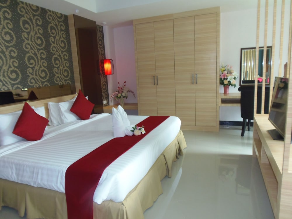 Prelude Hotel 16/69