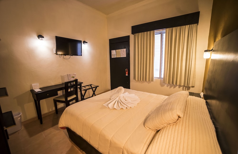Hotel Marlon 7/30