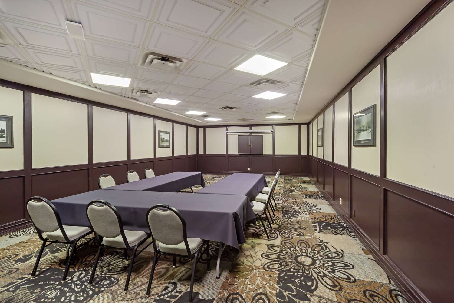 Best Western High Road Inn 43/53