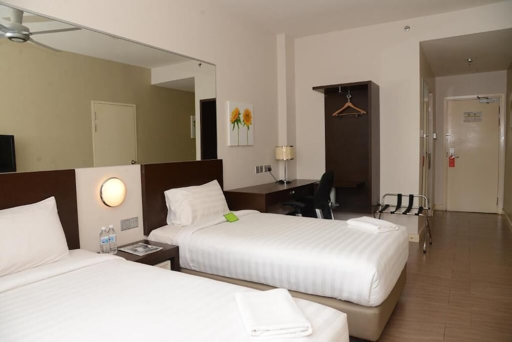101 HOTEL BINTULU 21/28
