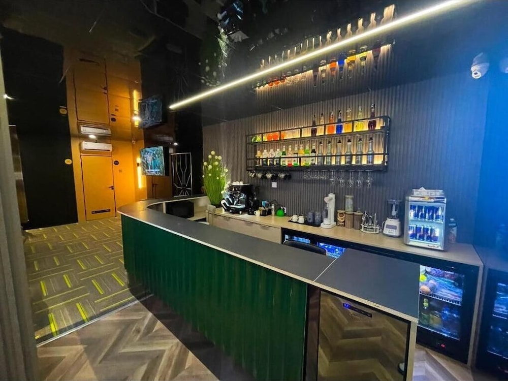 Ub City Hotel 5/50