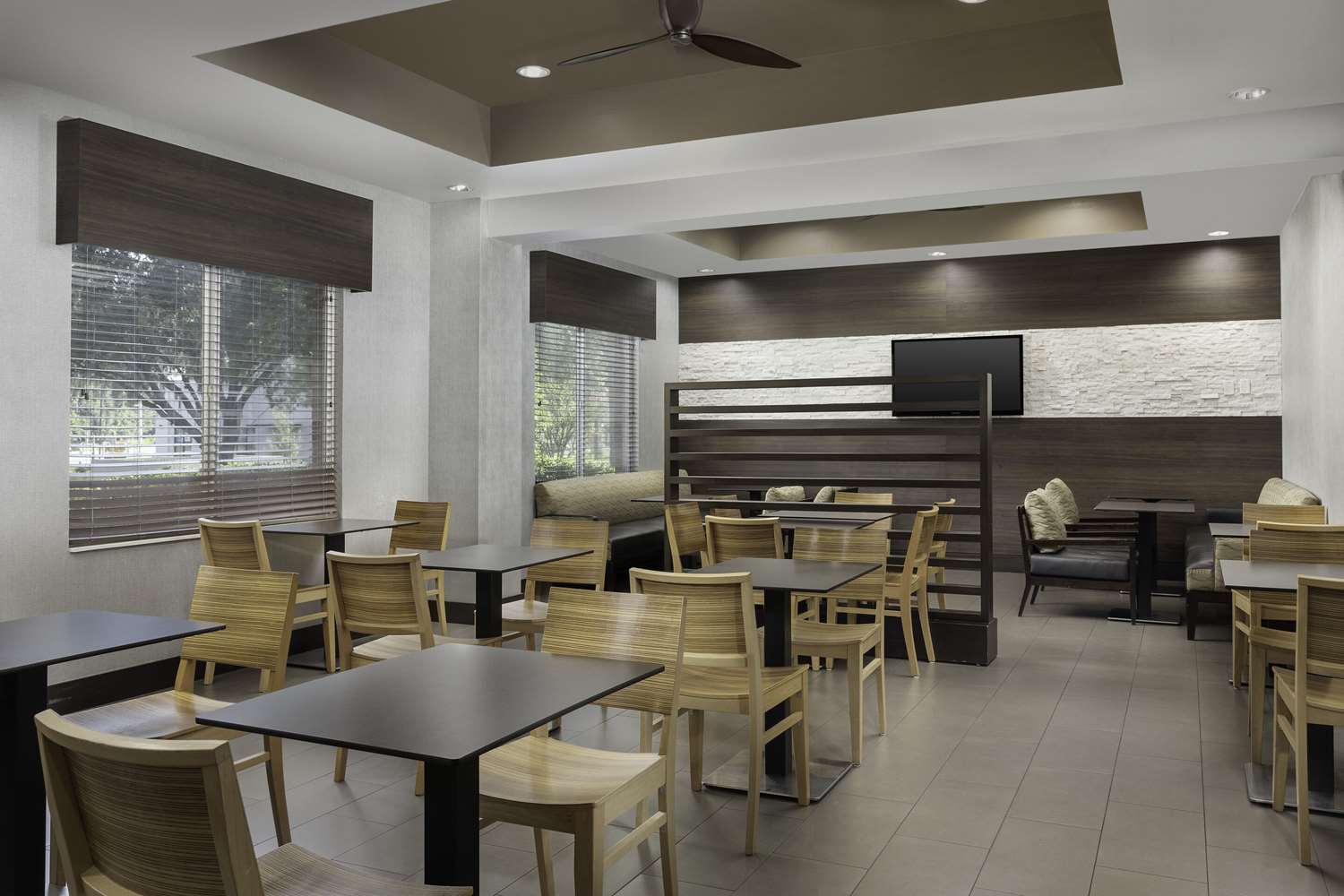 Country Inn & Suites By Radisson Gainesville FL 30/41