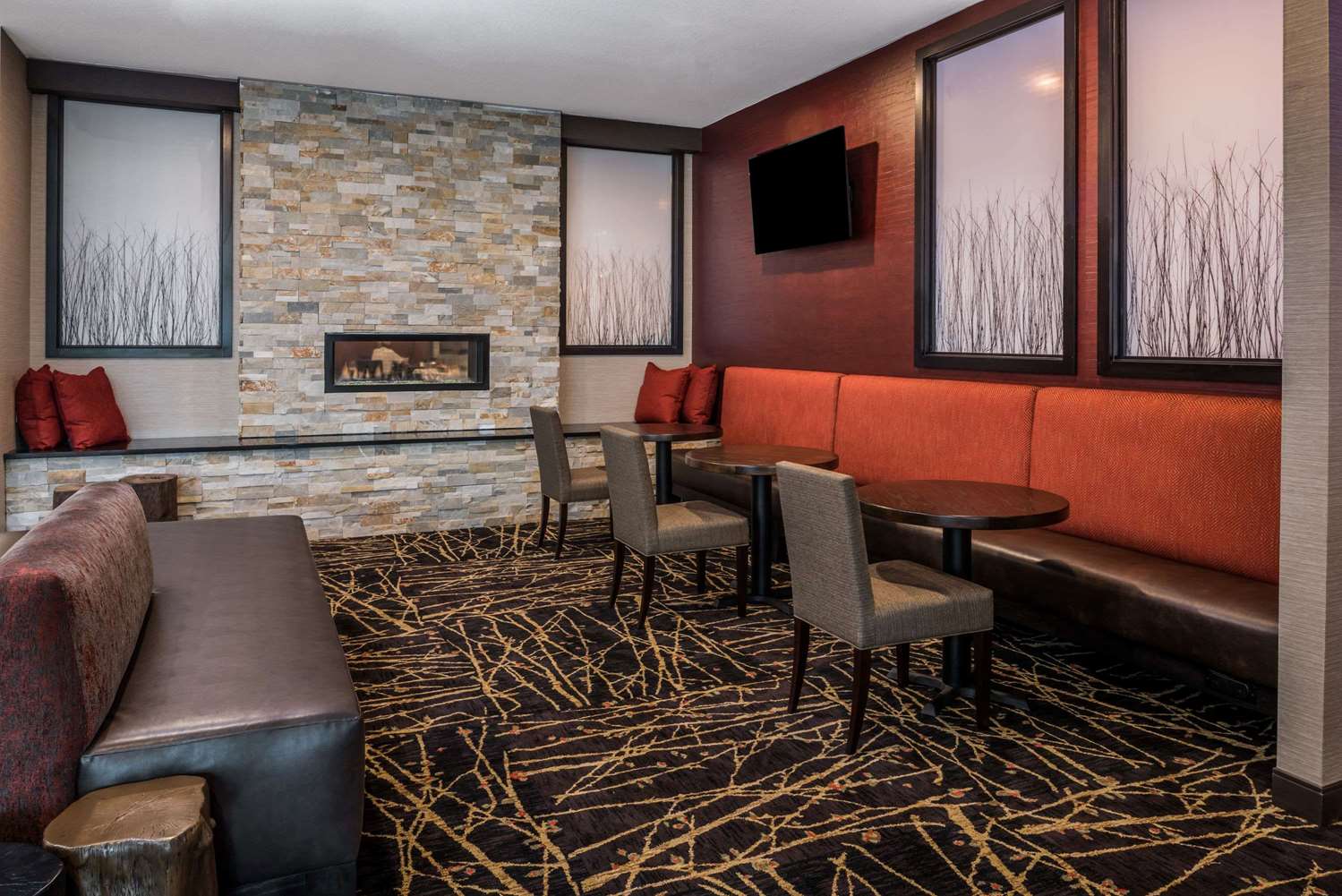 Ramada By Wyndham Grand Forks 19/40
