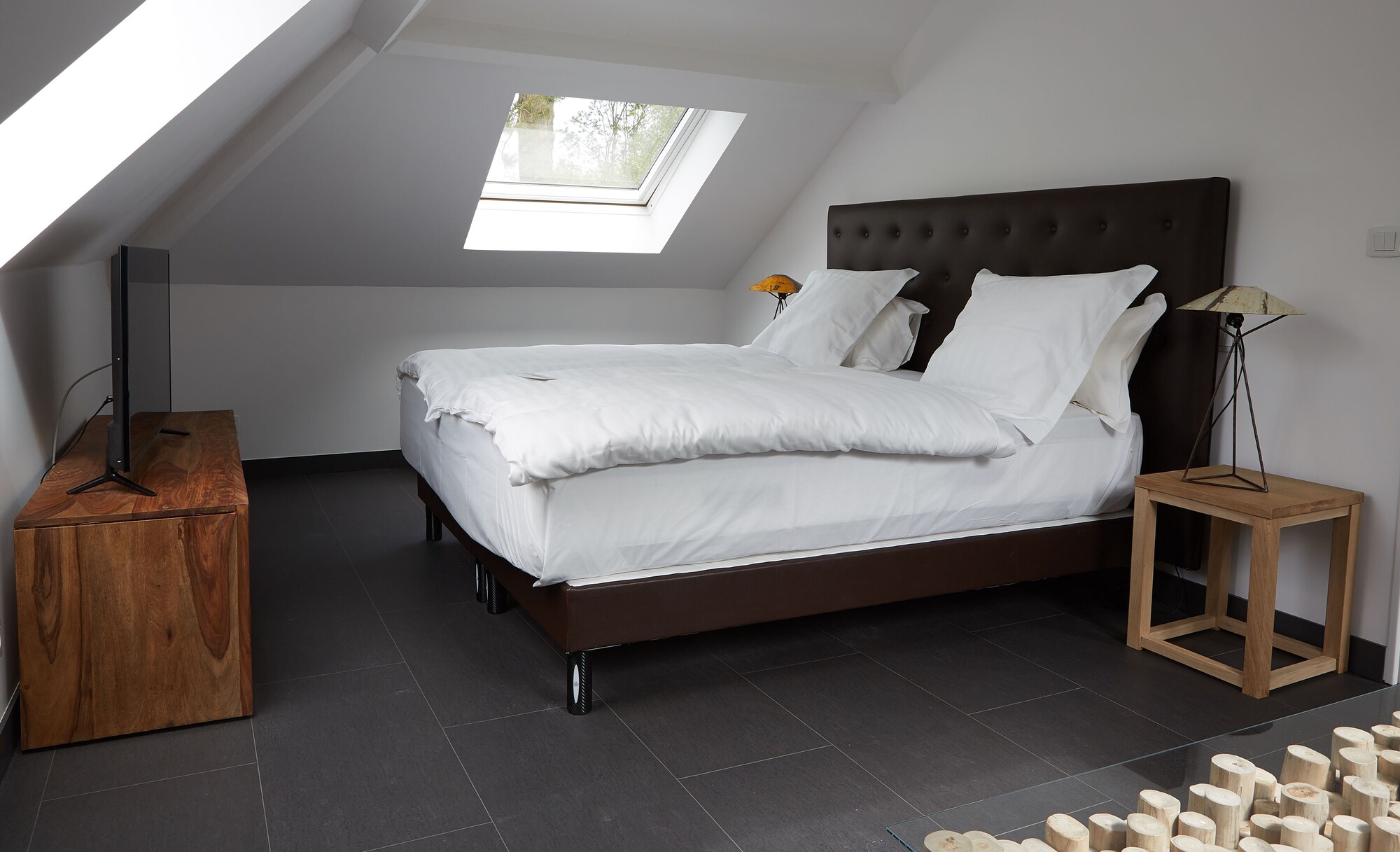 Lodge, Double Bed