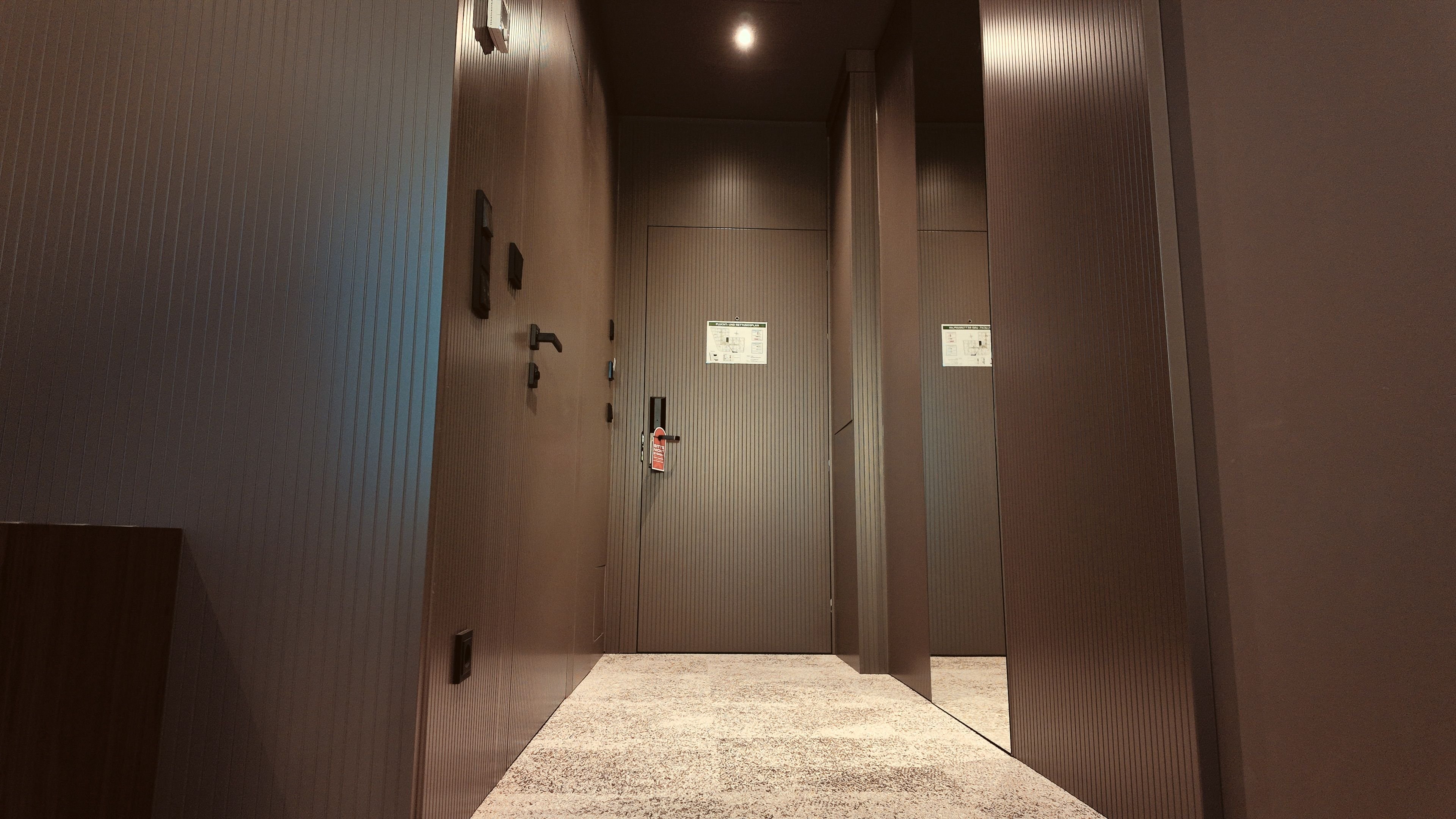 Bellman Hotel 25/38