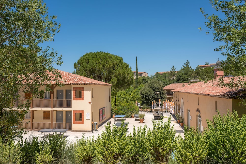Village Pierre Vacances Le Rouret 1/50