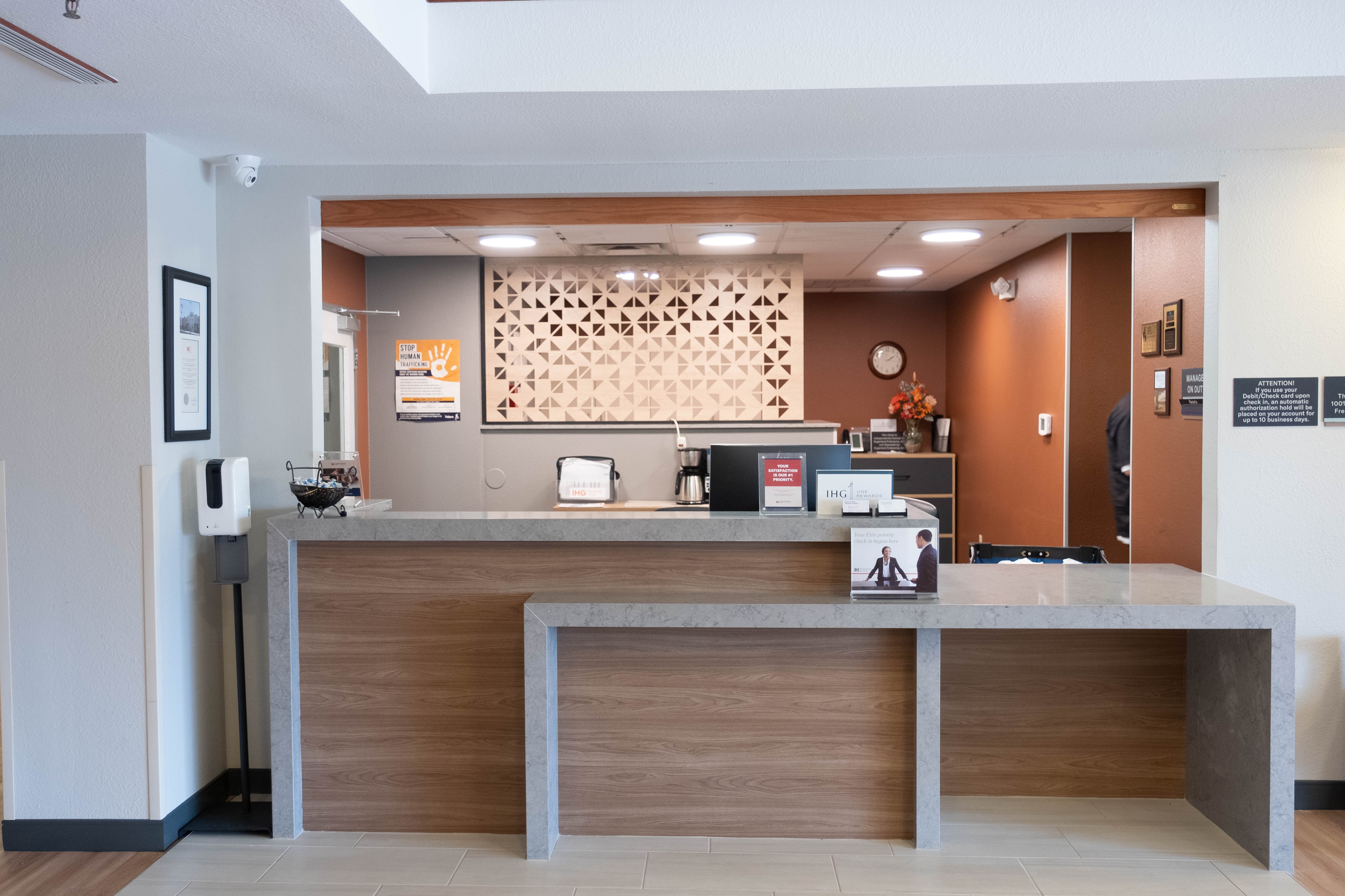 Candlewood Suites Sheridan 10/77