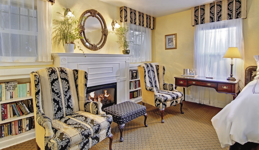 Babbling Brook Inn 41/70