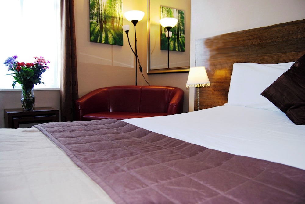 Villaggio Hotel & Restaurant 10/36