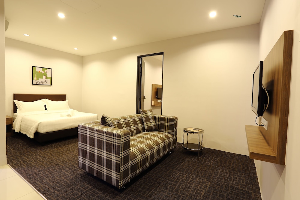 S Boutique Hotel 35/48