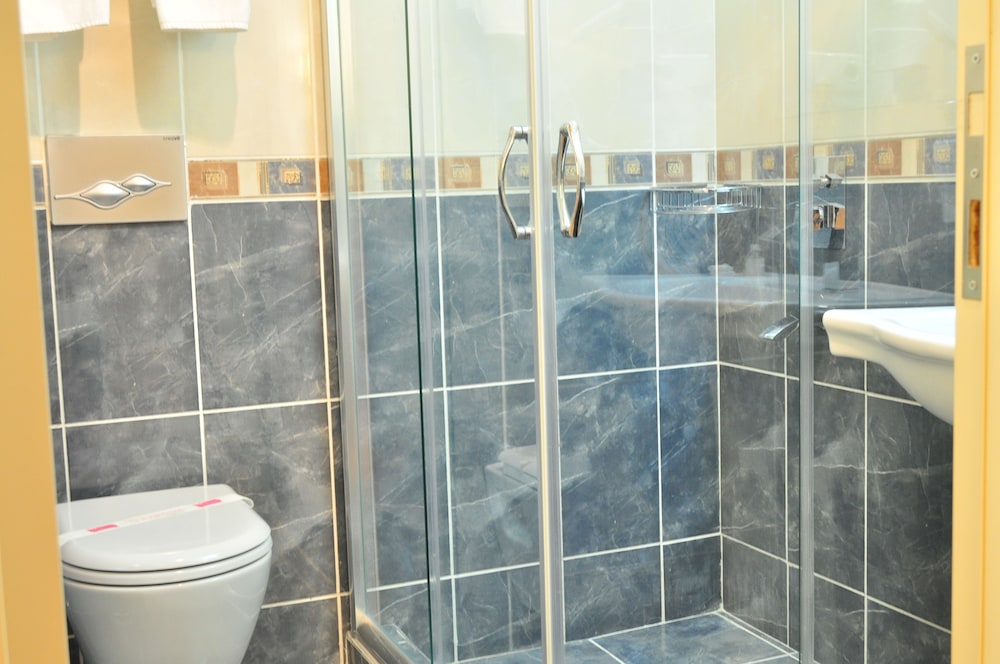 TUGRA HOTEL 14/65