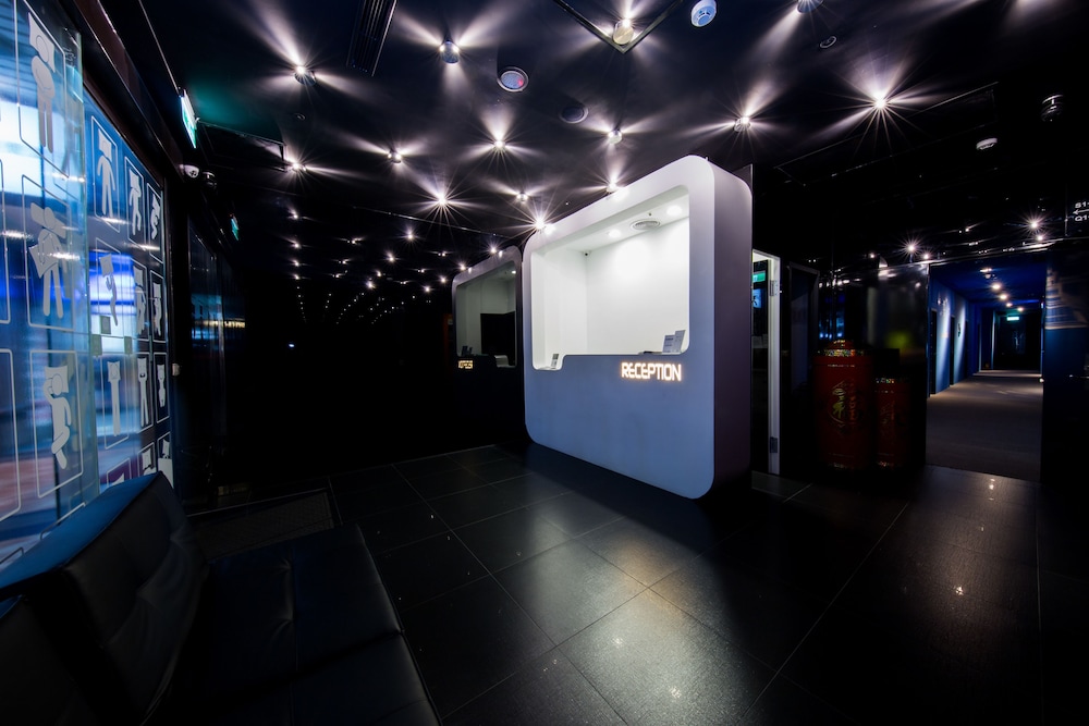 Sleep Box Hostel 2/50