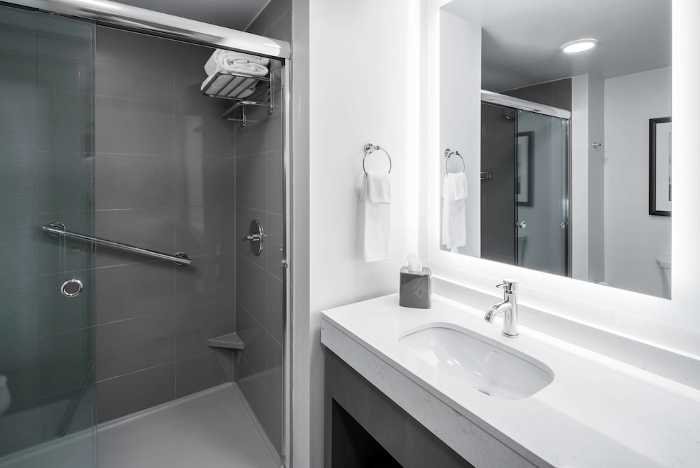 Hyatt House Tempe / Phoenix / University 48/50