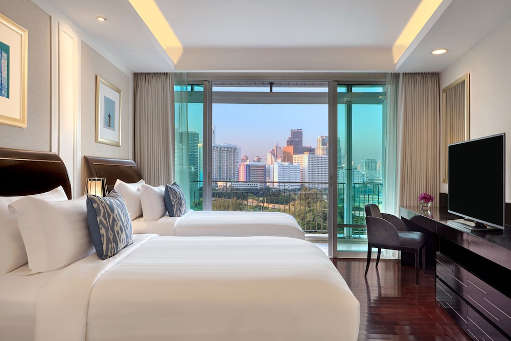 2 BEDROOMS, DELUXE, SUITE