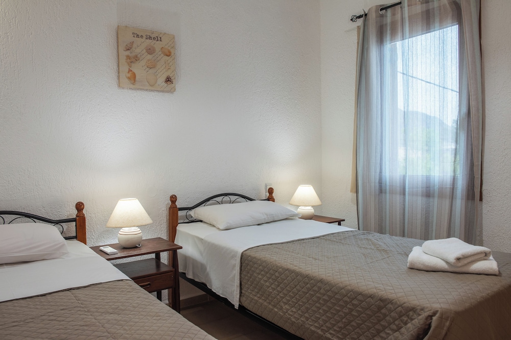 Athina Villas 8/56