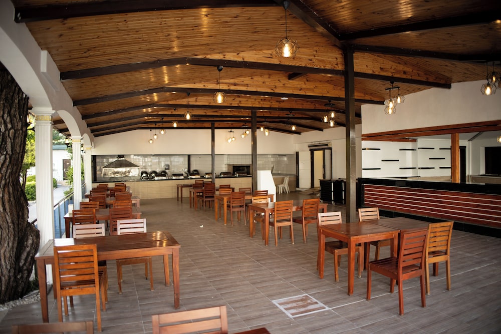 MAYA GOLF HOTEL 31/50