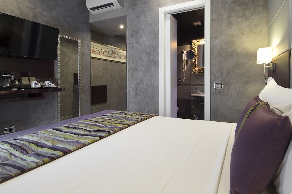 Vaticano Julia Luxury Rooms 16/50
