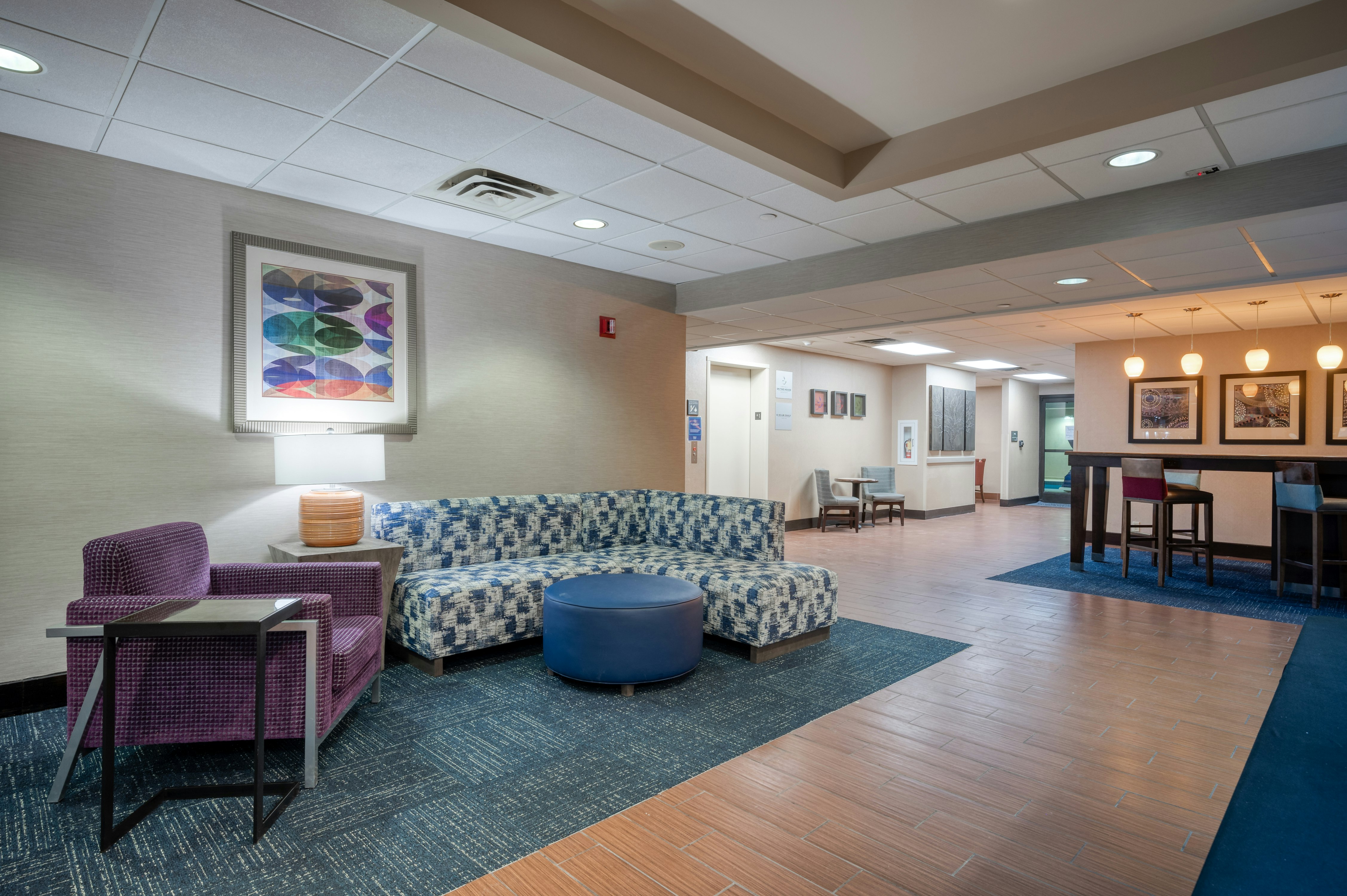 Hampton Inn Janesville 24/35