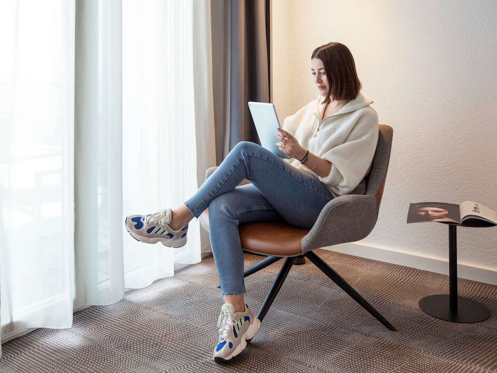 NOVOTEL LAUSANNE BUSSIGNY 50/75