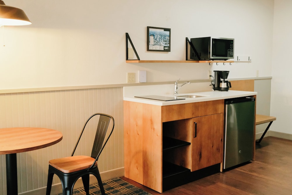 High Country Suites 49/55