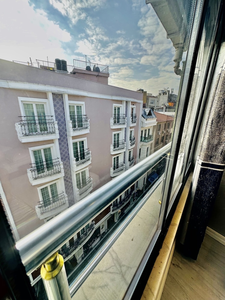 Sirkeci Quietness Hotel 3/50